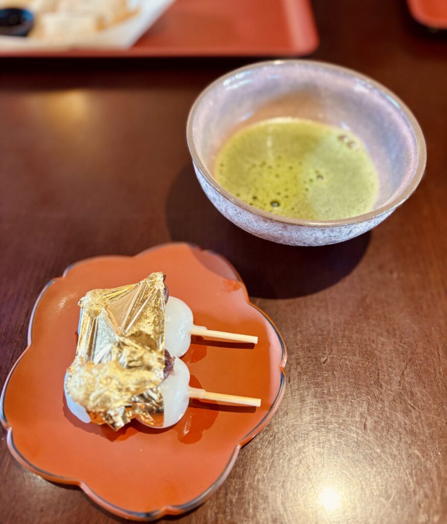 ひがし茶屋街　金沢　金箔
