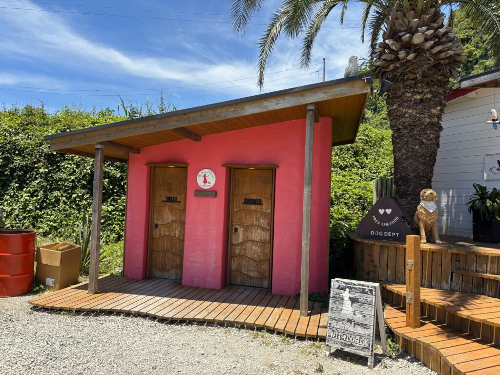 THE DOG DEPT GARDEN RESORT 安房白浜 柵付きサイト 犬連れキャンプ